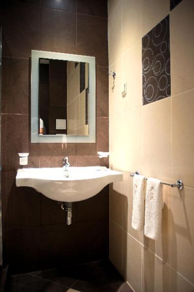 Hotel Victoria Panagyurishte Ngoại thất bức ảnh