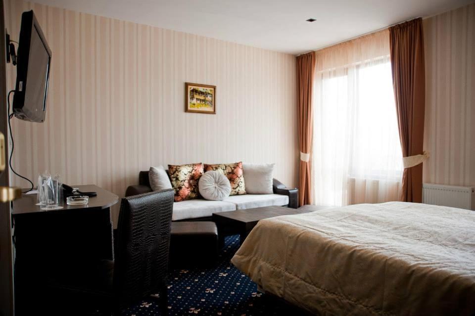 Hotel Victoria Panagyurishte Ngoại thất bức ảnh
